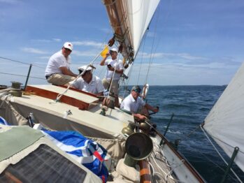 Dorade sails upwind